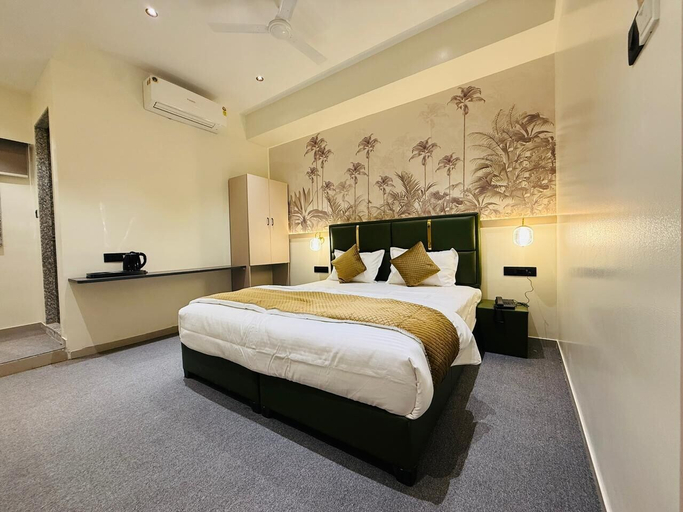 Bathroom 3, Hotel The Signature, Nashik