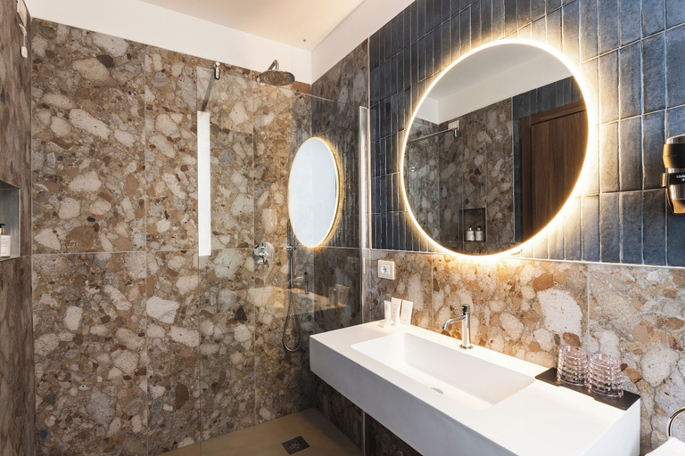 Bathroom 5, Casa d'Este - Hotel Ferrara, Ferrara