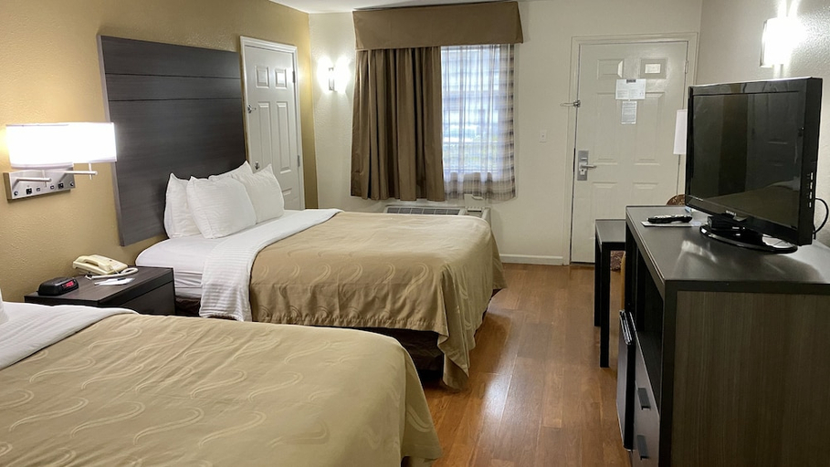 Bedroom 3, Quality Inn Branson - Hwy 76 Central, Taney