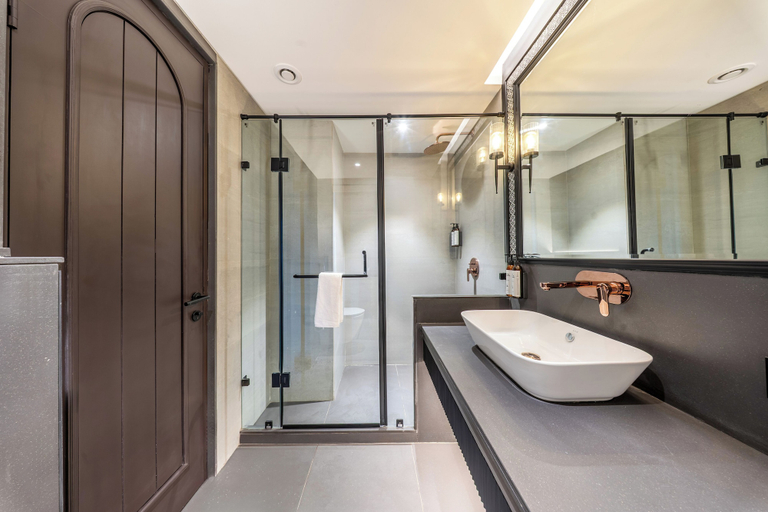 Bathroom 5, Medalio Signature Chandigarh Zirakpur, Panchkula