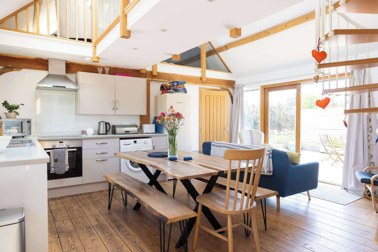 Room 5, Countryside Escape for 6 in West Wittering, West Sussex