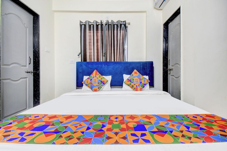 Room 3, Fabhotel Golden Eagle Executive, Pune