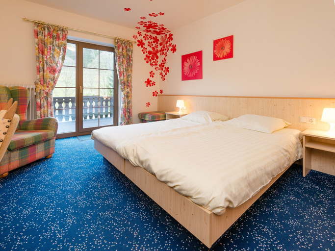 Bedroom 3, Gruppenvilla mit Waldzugang in Winterberg, Hochsauerlandkreis