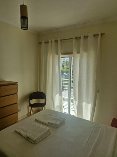 Room 2, Pool Balcony Downtown Portim o Faia 202 Flat, Portimão