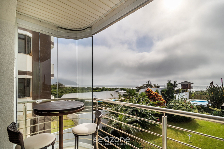 Property grounds 3, Oceanfront Condo With Pool in Floripa - IDA, Florianopolis