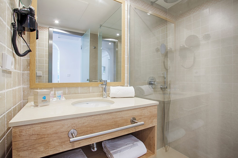 Bathroom, Grupotel Aldea Cala'n Bosch, Baleares