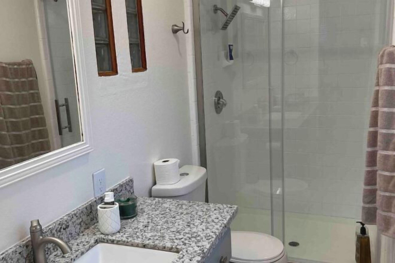 Bathroom 4, Charming 3-Bedroom Farmhouse Retreat w/ Open Deck!, San Joaquin