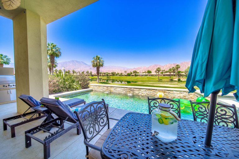 Room 3, Casa Isla Oasis PGA West 3BR Golf Cart Pool, Riverside