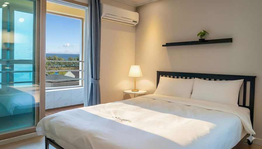 Bedroom 1, Sokcho Pensionbyeol, Sokcho