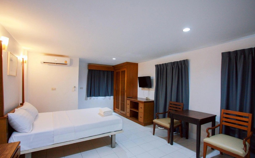 Bedroom 5, 18 Coins Hotel, Pattaya