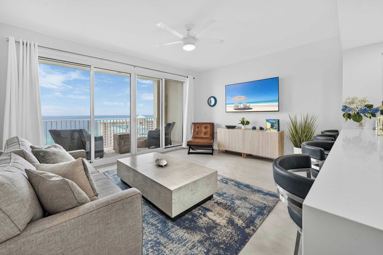 Living area 3, Resort Life With Beach Access & Balcony, Walton