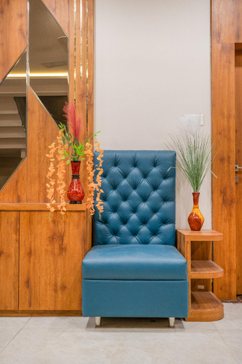Lobby 5, Hotel Deol's Paradise, Indore
