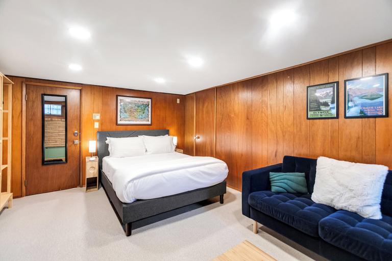 Room 2, Bright 1BR Near UW & Local Parks, Seattle