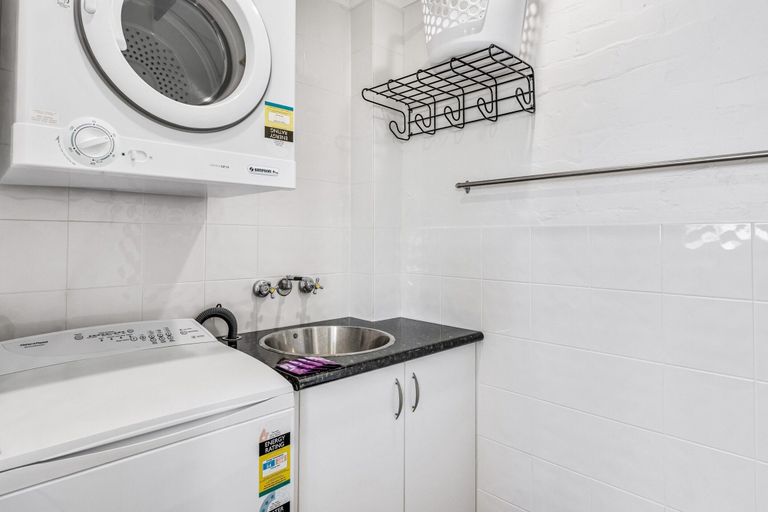 Bathroom 3, Quaint 2-bed Beach Abode With Ocean Views, Maroochy - Mooloolaba