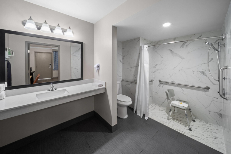 Bathroom 4, Days Inn by Wyndham Slidell, Saint Tammany