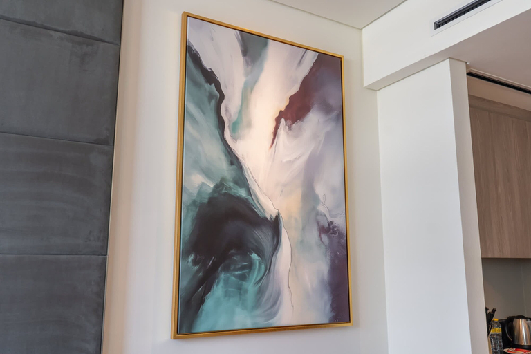 Room 4, A Premium and Modern Studio in The Autograph JVC, Dubai