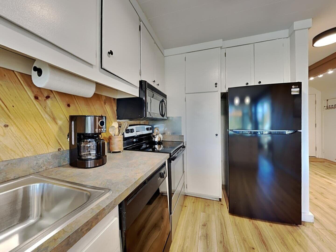 Private kitchen 2, Spacious Slopeside Location by RedAwning, Mono