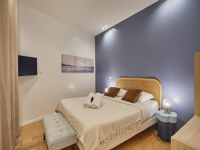 2, New Apartment Center of Paris, Paris