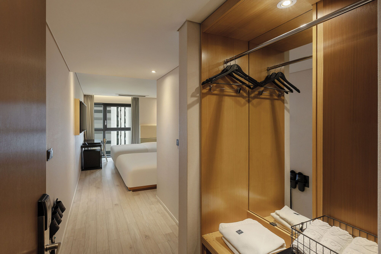 Bedroom 2, NewCZ Gwangan Hotel, Suyeong