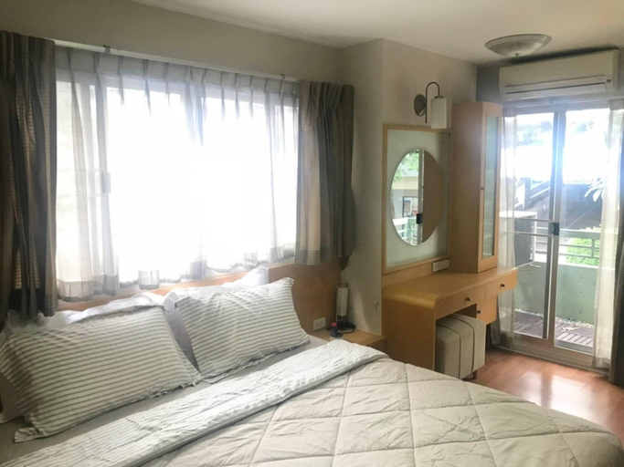 4, Charming Bangkok Condo in Vibrant Neighborhood, Suan Luang