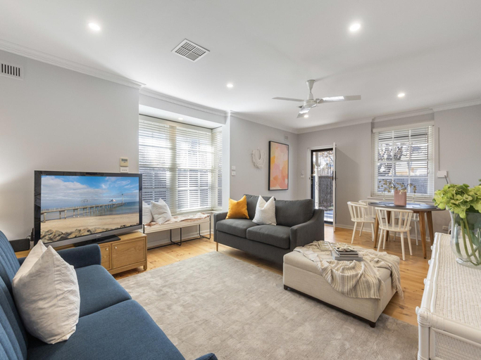 4, Beachside House With Garage and Outdoor Space, Adelaide