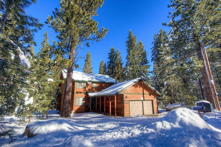 Exterior 5, Bear Country 4 Bedroom Home by RedAwning, El Dorado