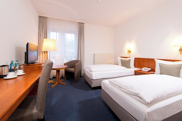 Bedroom 3, ACHAT Hotel Neustadt an der Weinstraße, Neustadt an der Weinstraße