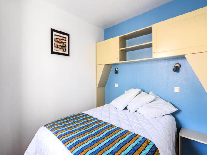 Bedroom 2, Apartment in Lacanau near Ocean Beaches, Gironde