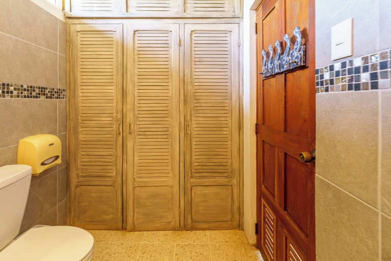 Bathroom 4, Hotel Mar Rey, Santa Cruz