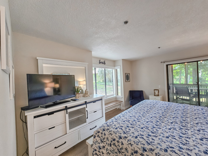 Room 4, Serene 2 Bed, 2 Bath Lodge, With Amenities, 101ac 2 Bedroom Lodge, Horry