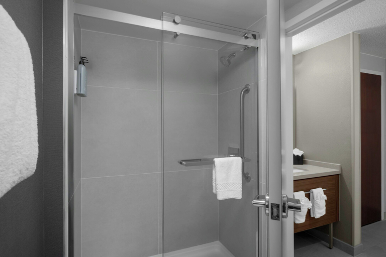 Bathroom 5, Courtyard by Marriott Charlotte Airport North, Mecklenburg