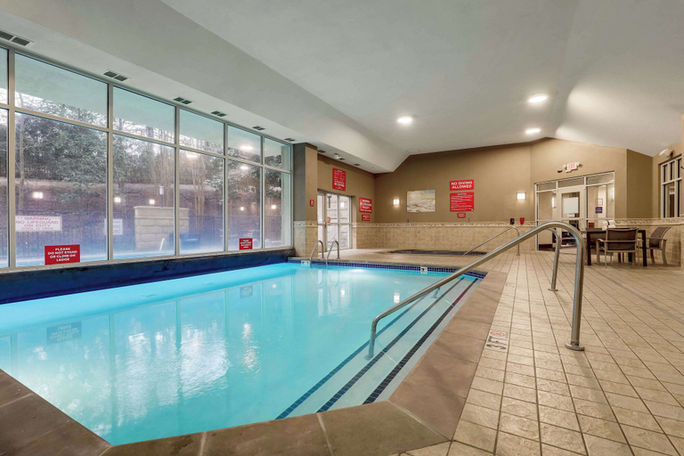 Sport & Beauty 2, Drury Inn & Suites Charlotte Northlake, Mecklenburg