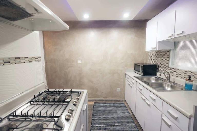 Private kitchen, Cayenne Cozy Apt Generator/cistern Bayamón