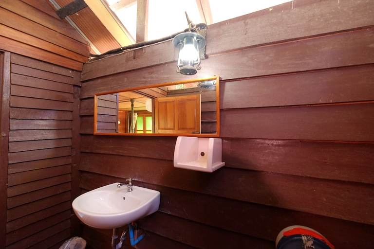 Bathroom 3, P&P Coffee & Resort Mae Sariang, Mae Sariang