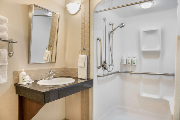 Bathroom 4, Ramada by Wyndham Lac La Biche, Division No. 12