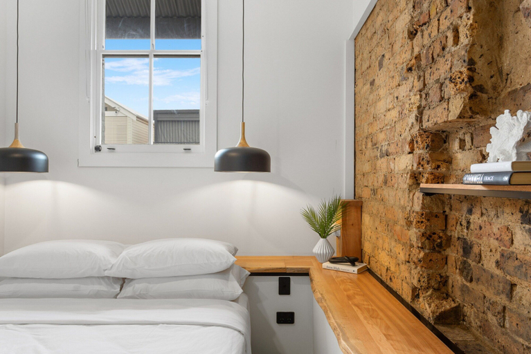 Room 3, Charming 3-bed Cottage With a Courtyard, Sydney