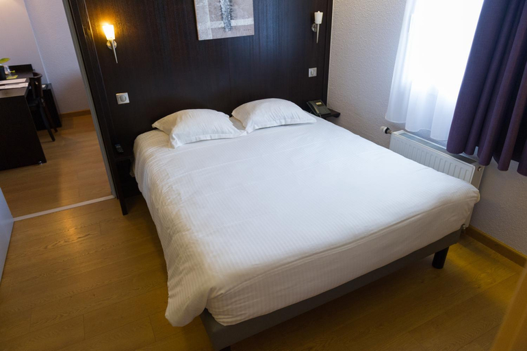 Bedroom 3, Cottage Logis Hotel - Restaurant, Esch-sur-Alzette