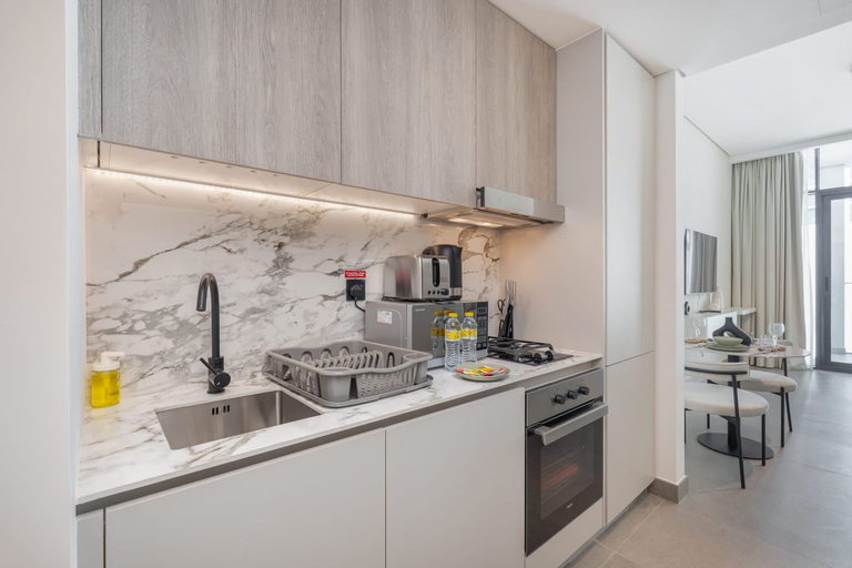 Room 5, Chic Studio in Oxford Terraces With Pool Gym, Dubai
