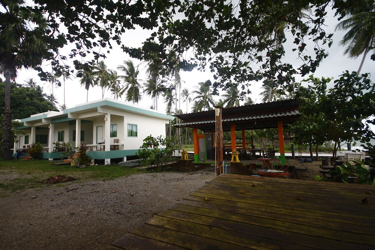 Exterior & Views 1, Baan Chomlay Resort, Khanom