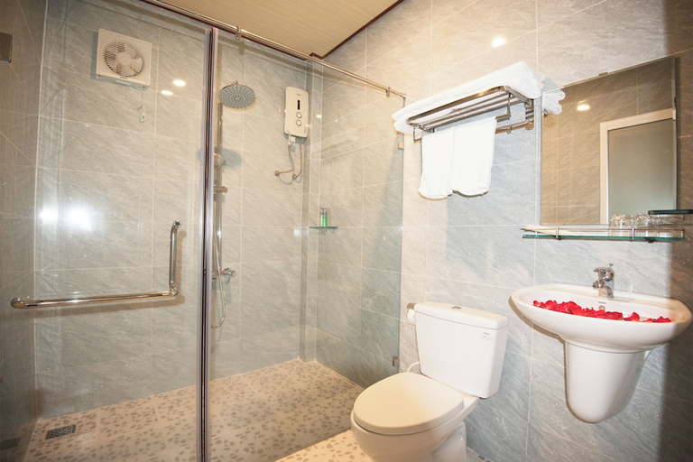 Bathroom, Sunlight Bungalow, Phú Quốc