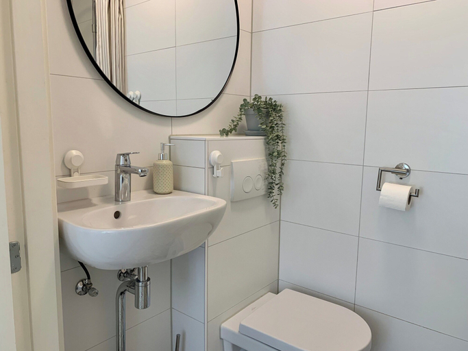 Bathroom 2, Holiday Home in Petten Near the Beach, Zijpe