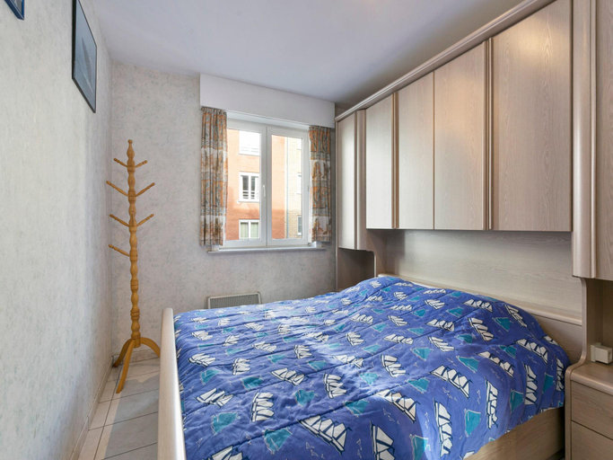 Bedroom 2, Apartment in Blankenberge with Marina Views, West-Vlaanderen
