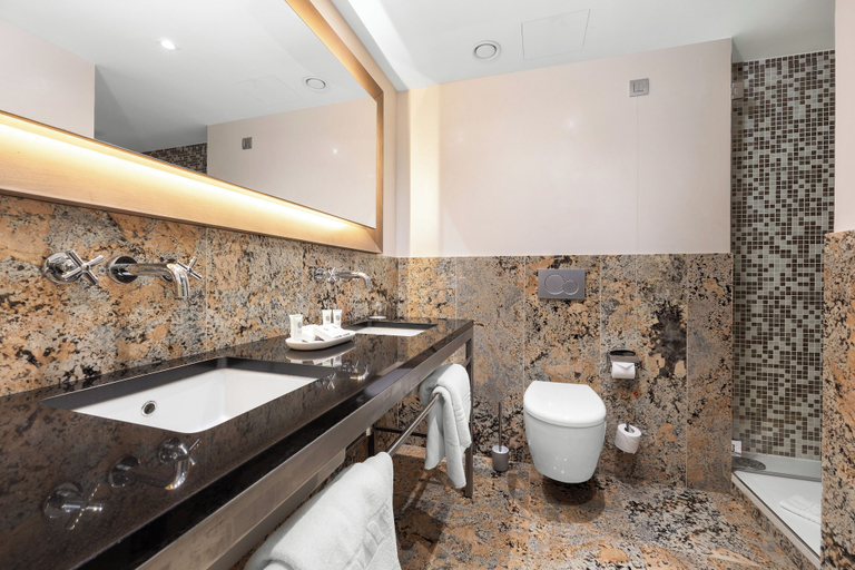 Bathroom 5, Hotel Royal Prague, Praha 7