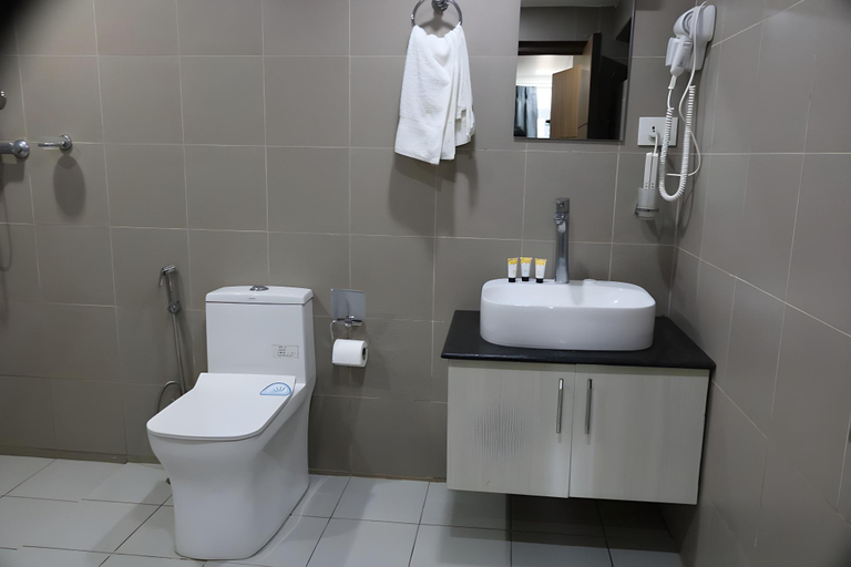 Bathroom 4, Hotel Mustang Holiday Inn, Bagmati