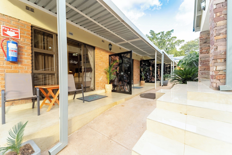 Exterior & Views 2, The Shrub lodge, Hwange