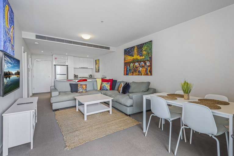 Others 4, Docklands Waterfront Elegance With Cityscape Views, Melbourne