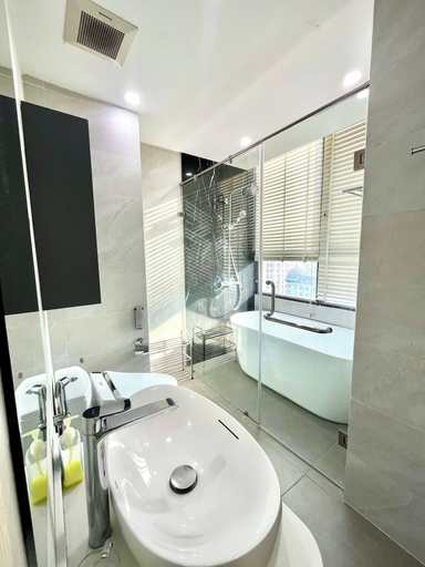 Bathroom 5, Hopo Apt - Vinhomes Sky Lake Luxury, Từ Liêm