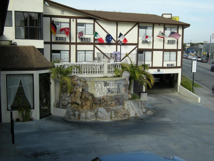Exterior & Views 2, Jolly Roger Hotel, Los Angeles