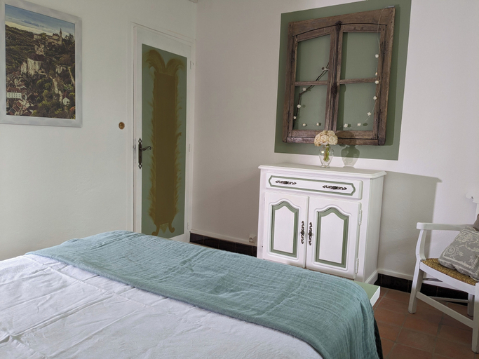 Bedroom 4, Les Pierres Lotoises, Lot