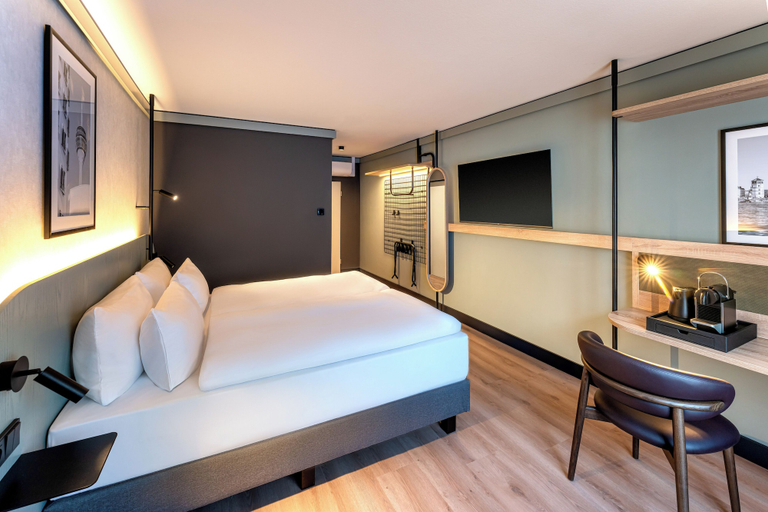 Bedroom 3, Radisson Hotel Düsseldorf City Center, Düsseldorf